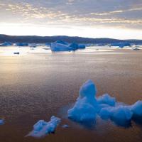 Photographie d'iceberg réalisée depuis un drone du fjord Sermilik sur la côte est du Groenland